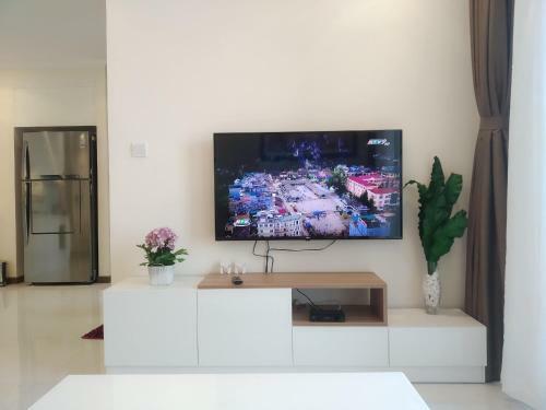 2br 79m2 Apart & Free Pool - Vinhomes Central Park