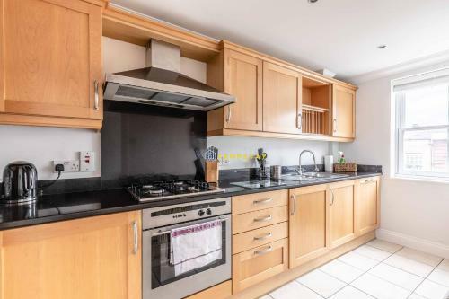 Apartamento Perfect Spot In Central Windsor & Free Parking!