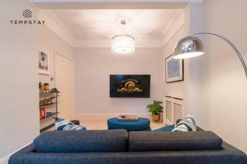 Apartamento 5 Min To Castle & Shops - Charming Character Home