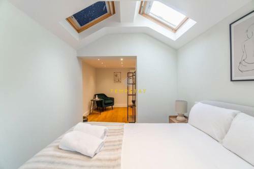 Stylish 3 Bed Cottage, Walk 2 All Sights & High St