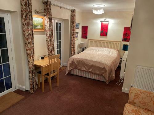 Private Apartment In Windsor