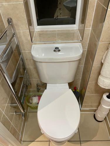 Private Apartment In Windsor