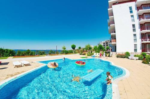 Apartament With See View