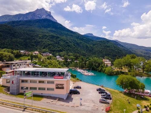 Hotel H�tel Les Flots Bleus