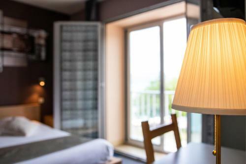 Hotel H�tel Les Flots Bleus