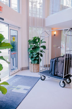 Apartamentos Habitat Residence