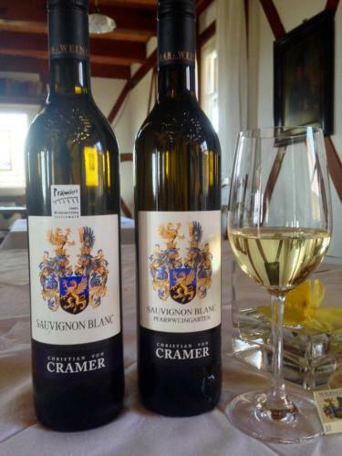 Bed & Breakfast Weingut Albert, Familie Cramer
