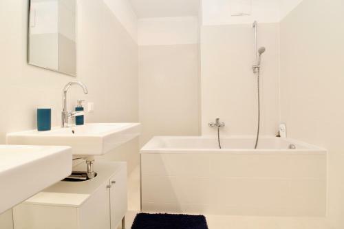 Modern Apartment With Terracce Top 3