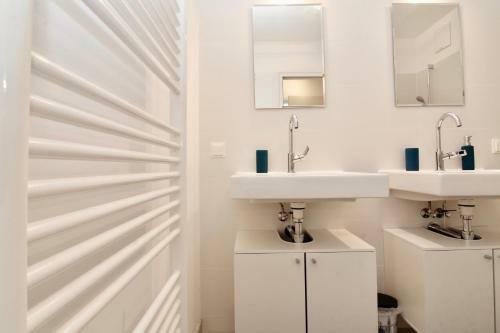 Modern Apartment With Terracce Top 3
