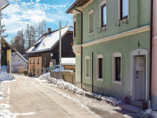 Serene Holiday Home In Katschenberg With Garden