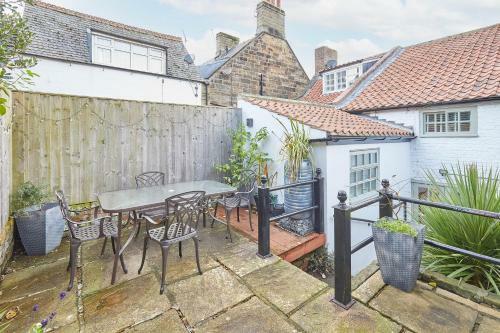 Host & Stay - Spring Cottage
