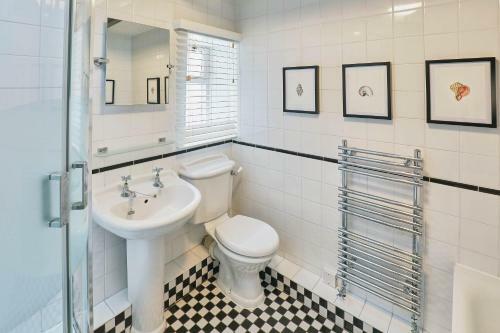 Host & Stay - Mast Cottage