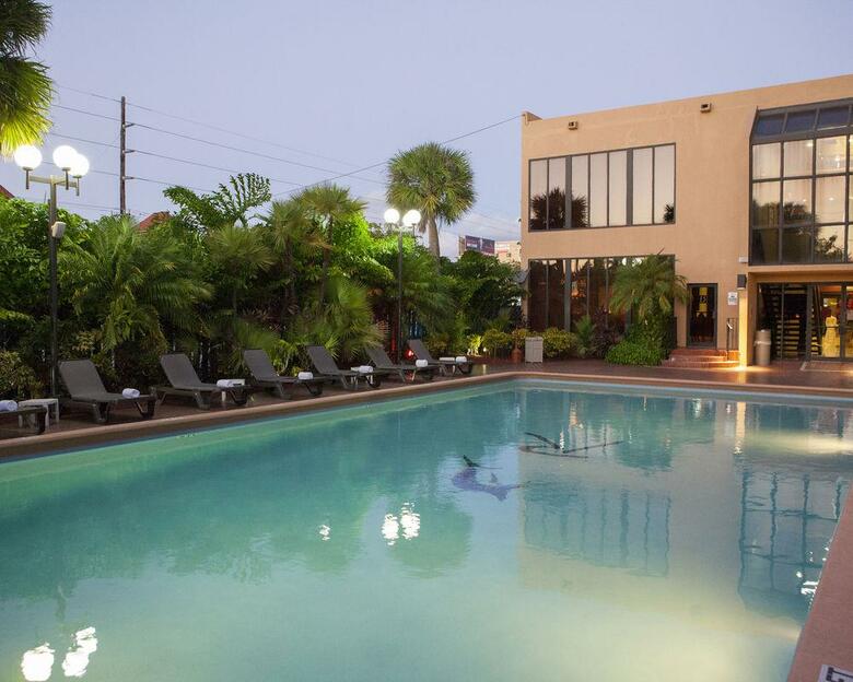 Regency Hotel Miami