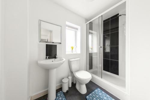 Royal House Wolverhampton - Perfect For Contractors & Large Groups