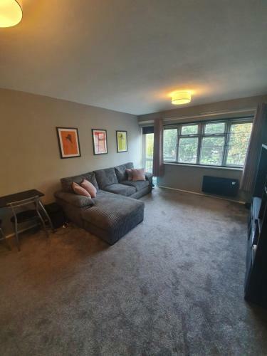 Central 2 Bed Apartment