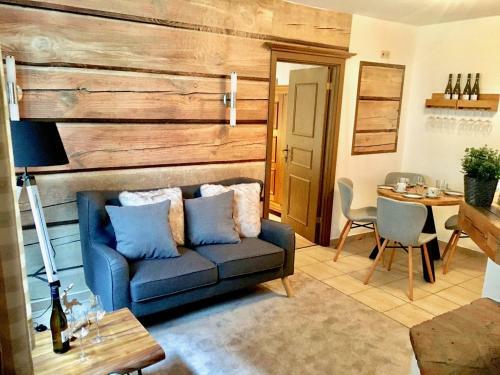 Small & Cozy 2 Bedroom City Apartment