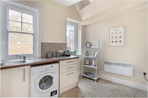 Cosy 2 Bed Apartment In Worcester City Centre