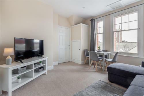 Cosy 2 Bed Apartment In Worcester City Centre