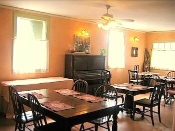 Bed & Breakfast Fairchild House