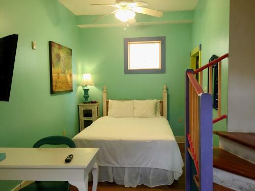 Bed & Breakfast Creole Gardens Guesthouse And Inn