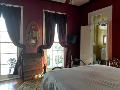 Bed & Breakfast Creole Gardens Guesthouse And Inn