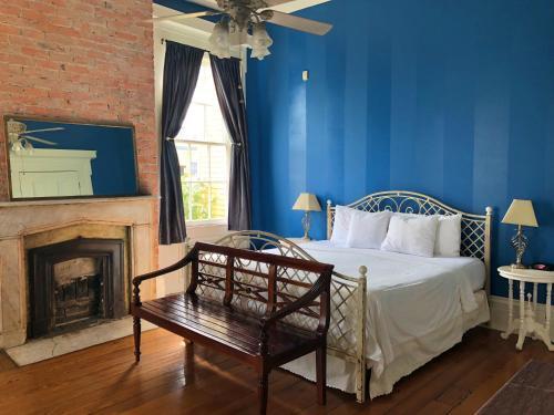 Bed & Breakfast Creole Gardens Guesthouse And Inn