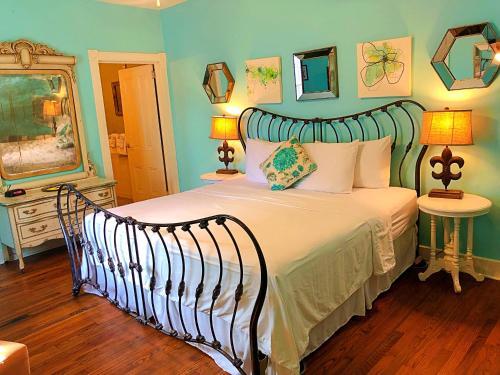 Bed & Breakfast Creole Gardens Guesthouse And Inn