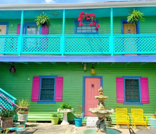 Bed & Breakfast Creole Gardens Guesthouse And Inn