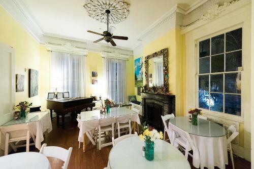 Bed & Breakfast Creole Gardens Guesthouse And Inn
