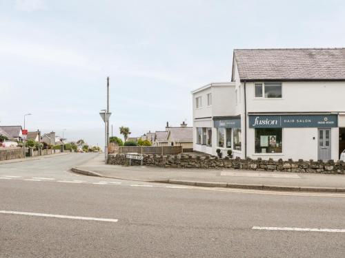 Benllech Bay Apartment 2