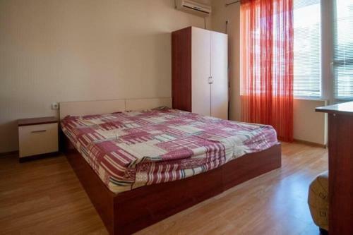 Spacious Family Friendly Apartment - 5 Min From The Beach!