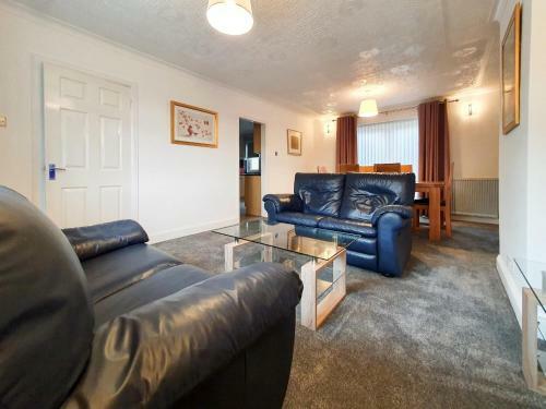 Apartamento 3 Bedroom House Amazon M90 Dunfermline Edinburgh