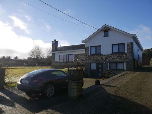 Comfortable Holiday Home In Lierneux With Garden