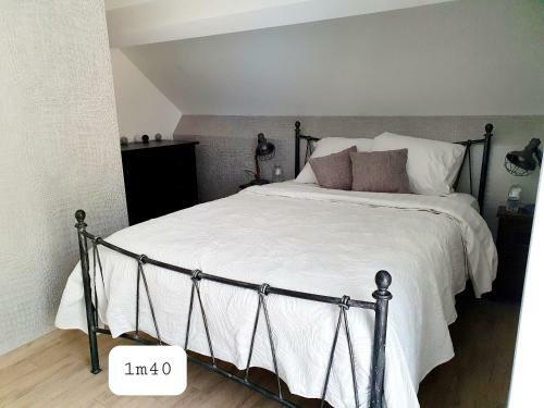 Les �tangs Du Thioux Bed & Breakfast