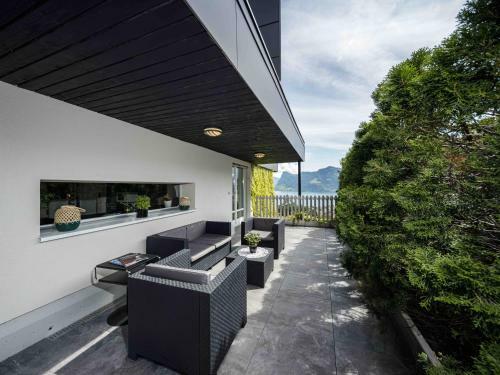 Villa Ysara, 7 Bedroom Pool Villa With Lake Lucerne View