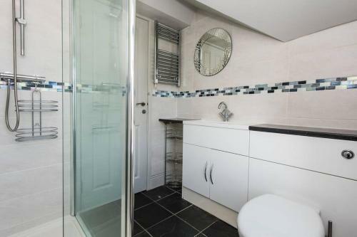 Headlands-2 Bed-sea View Apartment-trearddur Bay