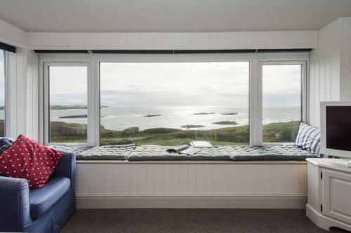 Headlands-2 Bed-sea View Apartment-trearddur Bay