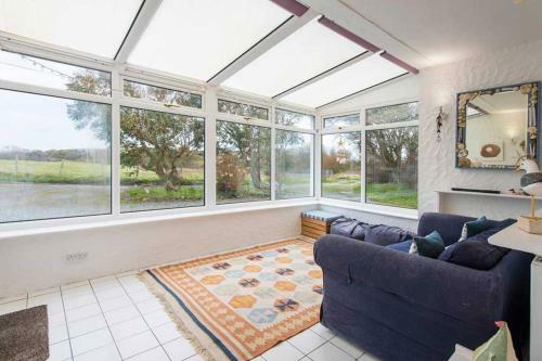 Secluded Cottage-4 Bed-sleeps 8- Trearddur Bay