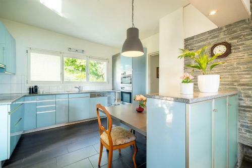 Hostal 1 Cozy Bedroom For 2 People - Garden & Pool