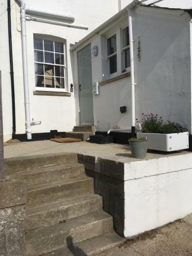7 Coastguard Cottages, Jury?s Gap, Camber Sands