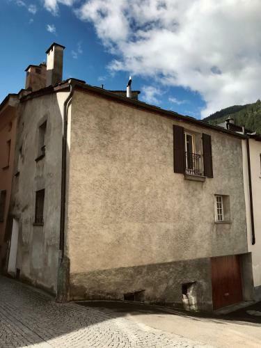 Centrally Located Apartment In Poschiavo