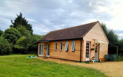 Elderflower Cottage 3 Private Acres And Miles Walks