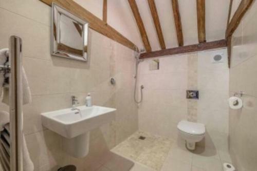 Dorney Barn - By The Accommodation Club