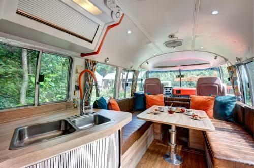 Glamping 1970 American Airstream Motorhome