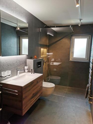 Apartamento Ferienwohnung Pontresina - Chesa Andrea - Gartensitzplatz