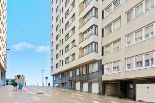 Bright And Stylish Apartment Next To The Sea!