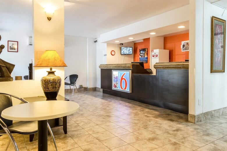 Motel 6 Glendale