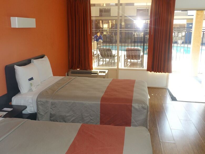 Motel 6 Glendale