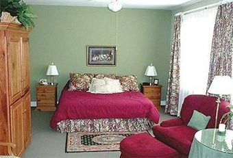 Hotel Highland Lake Inn & Resort - Flat Rock