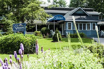Hotel Highland Lake Inn & Resort - Flat Rock